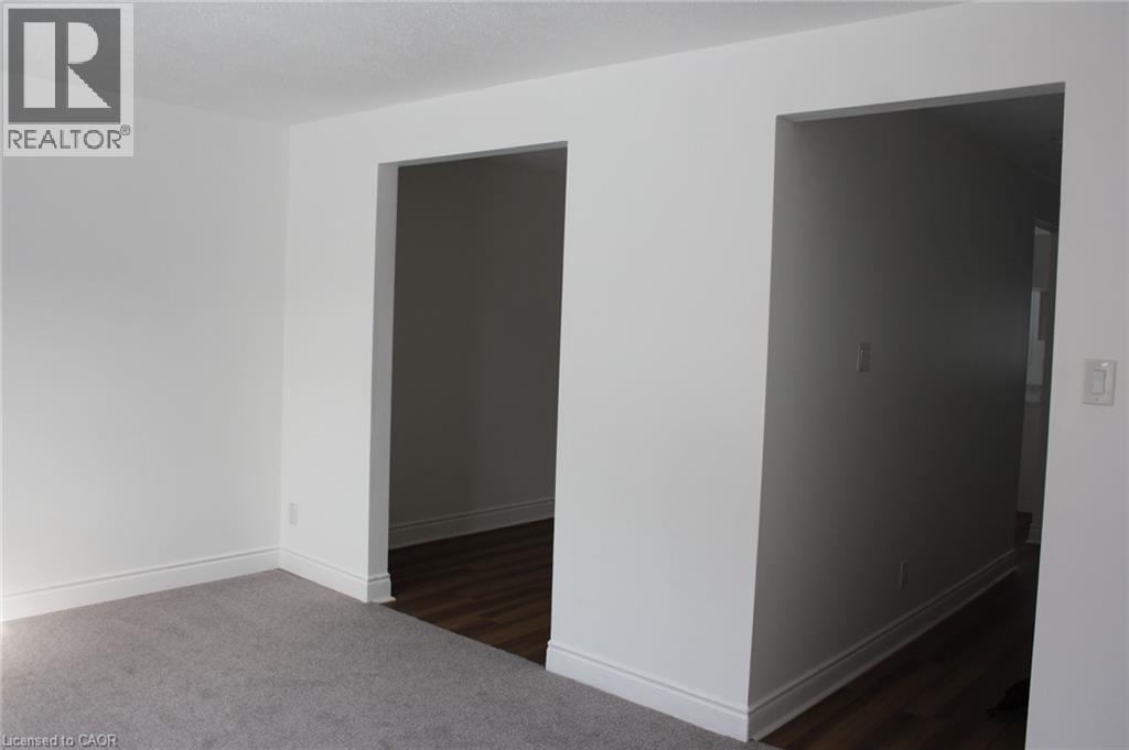 144 SEKURA Crescent - 4