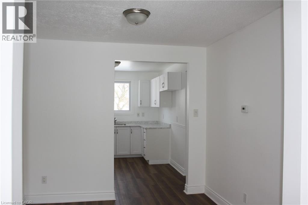 144 SEKURA Crescent - 5