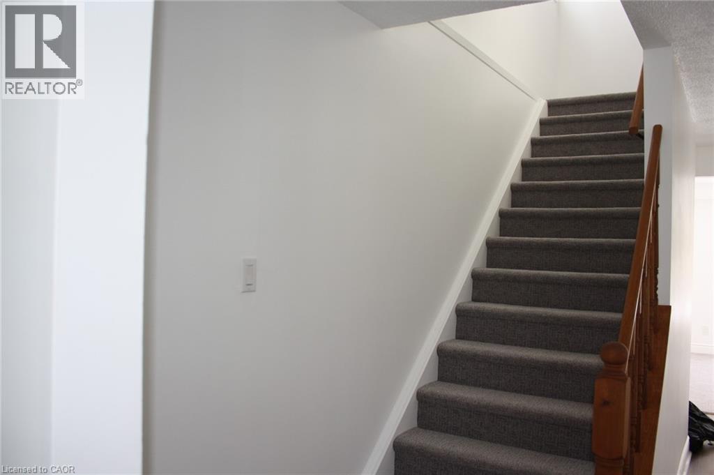 144 SEKURA Crescent - 9