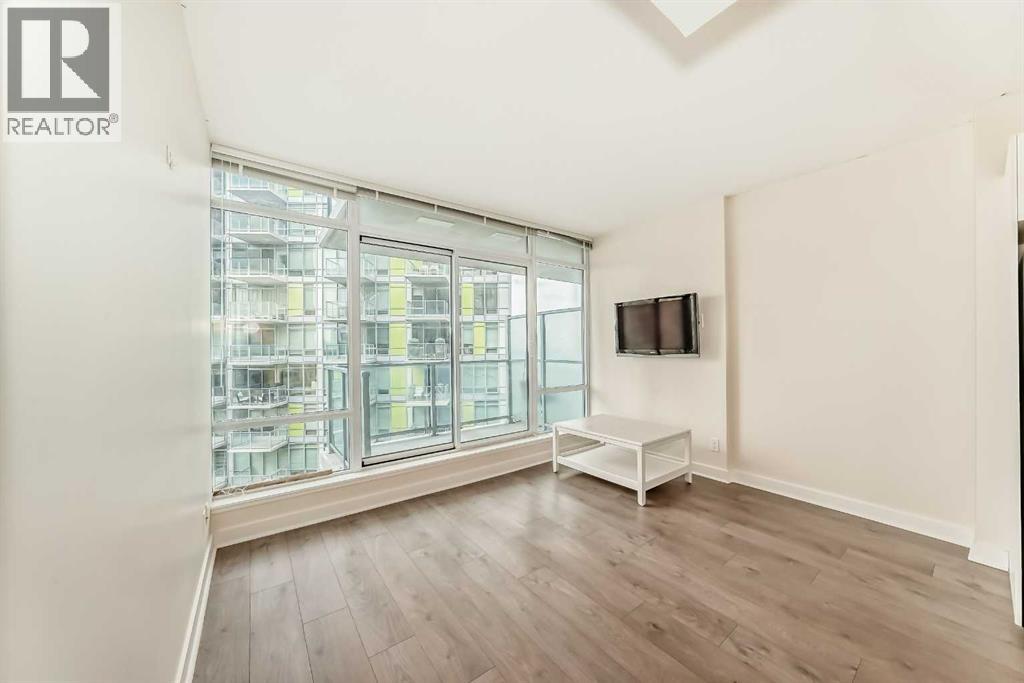 Single Family House for Sale in   brentwood Common NW Brentwood Calgary 