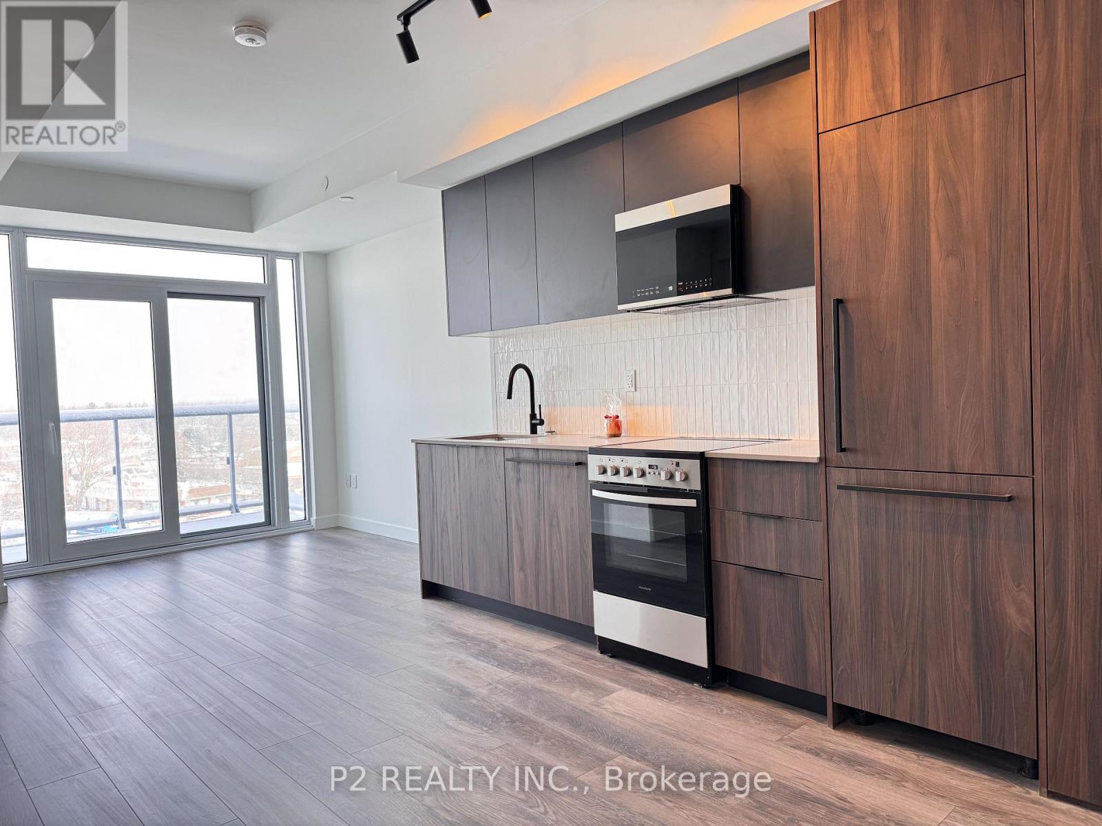 808 - 1635 MILITARY TRAIL