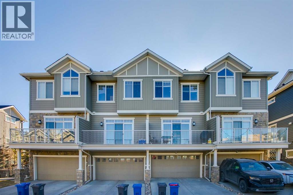 Single Family House for Sale in  Evanston Manor NW Evanston Calgary 