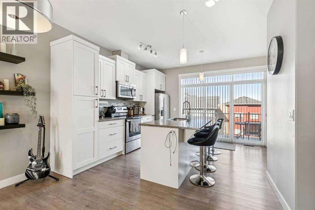 Single Family House for Sale in  Evanston Manor NW Evanston Calgary 