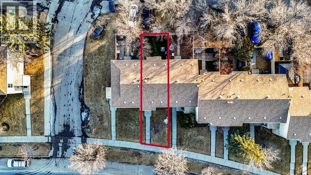 Single Family House for Sale in    Street NE Pineridge Calgary 