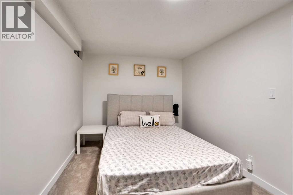 Single Family House for Sale in    Street NE Pineridge Calgary 