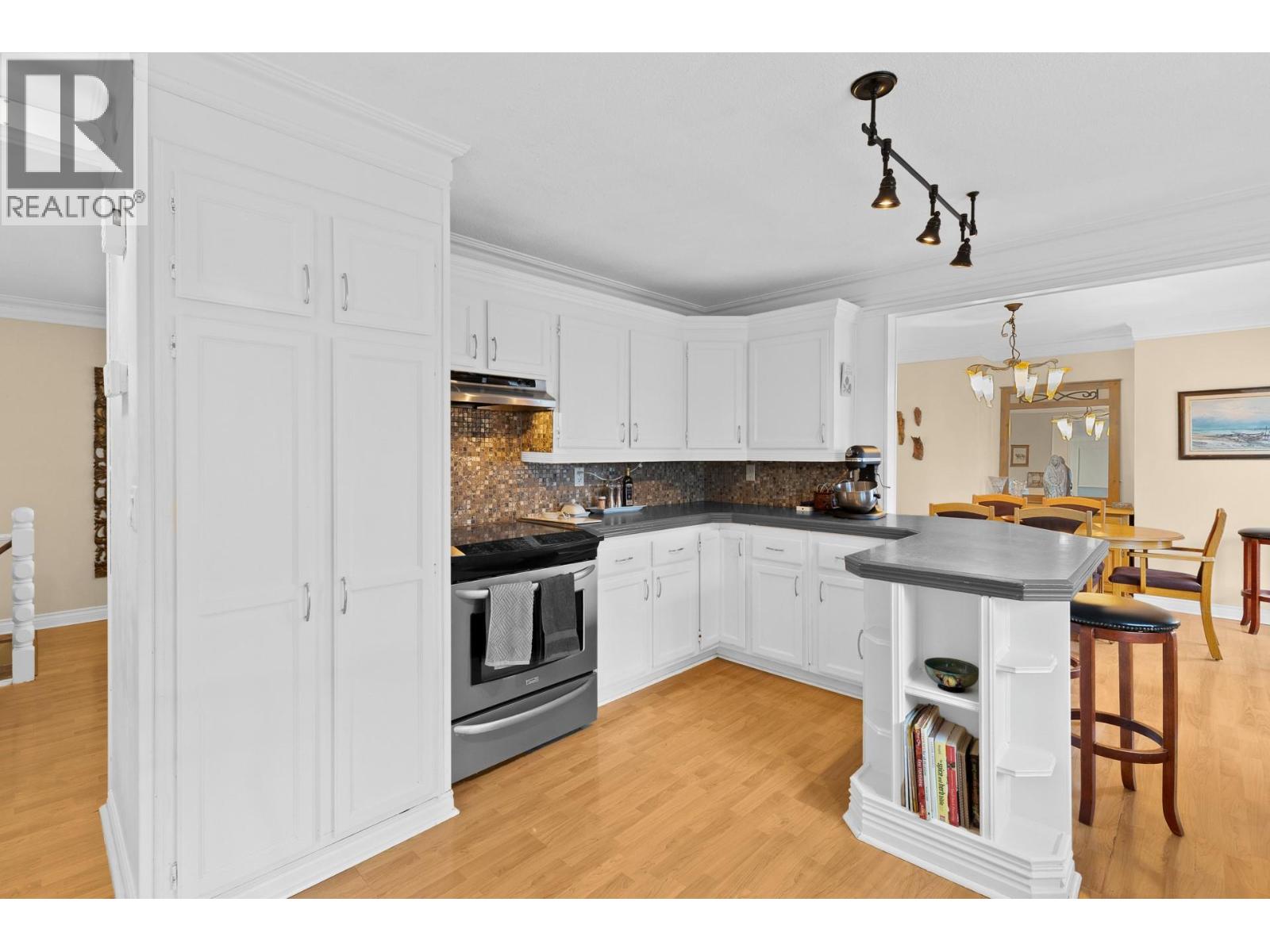  171 Snowsell North Street, Kelowna