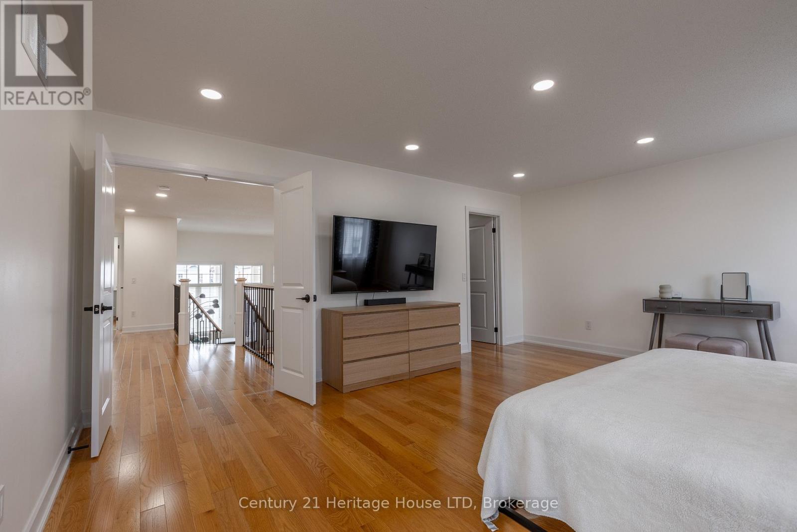 5 JUNEBERRY ROAD - 19