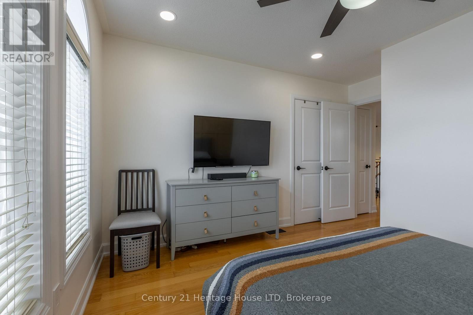 5 JUNEBERRY ROAD - 24