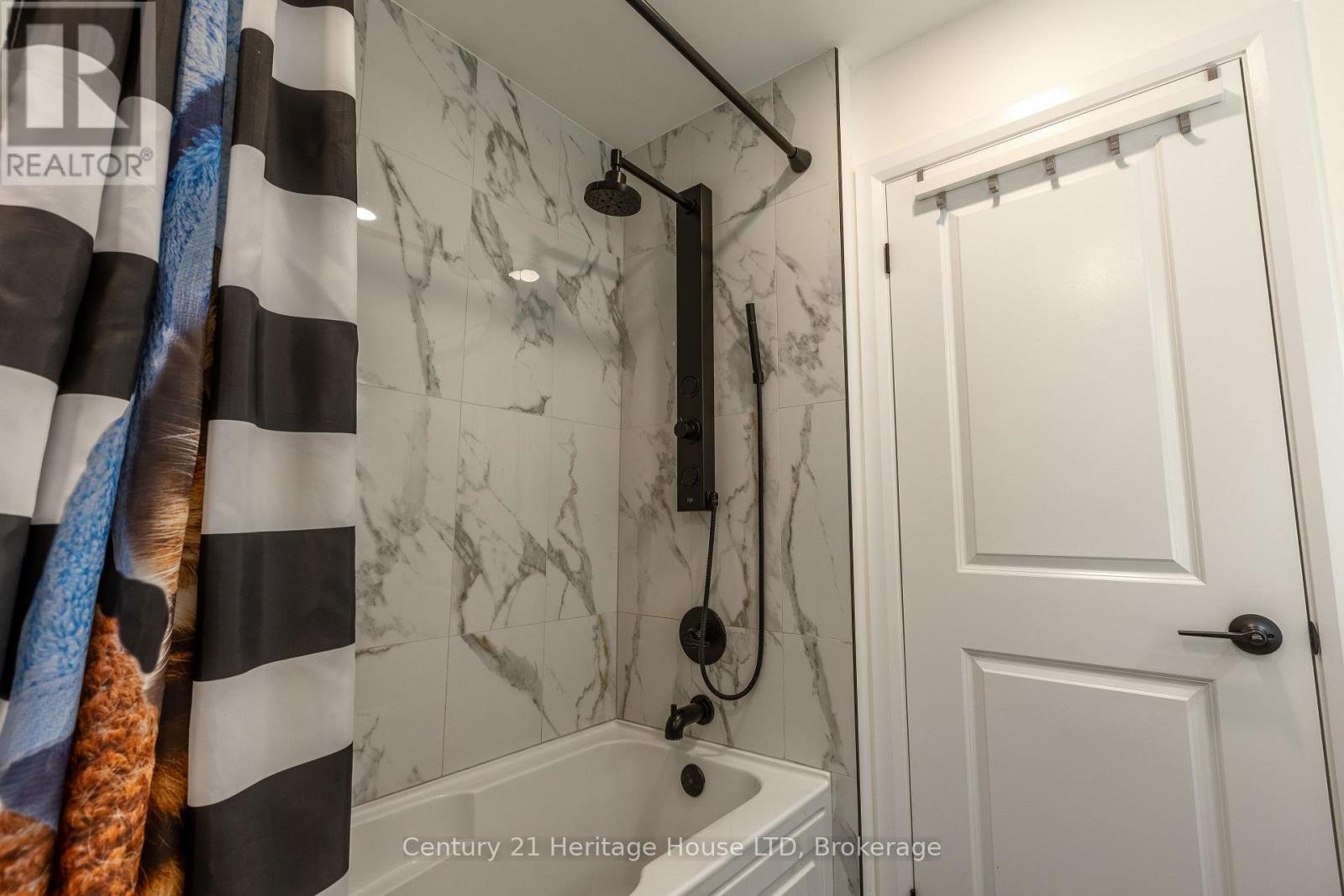 5 JUNEBERRY ROAD - 26