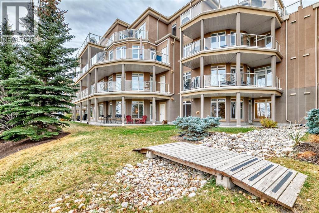 Single Family House for Sale in   Hemlock Crescent SW Spruce Cliff Calgary 