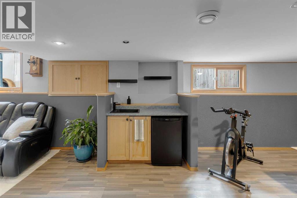 108 West Terrace Bay, Cochrane