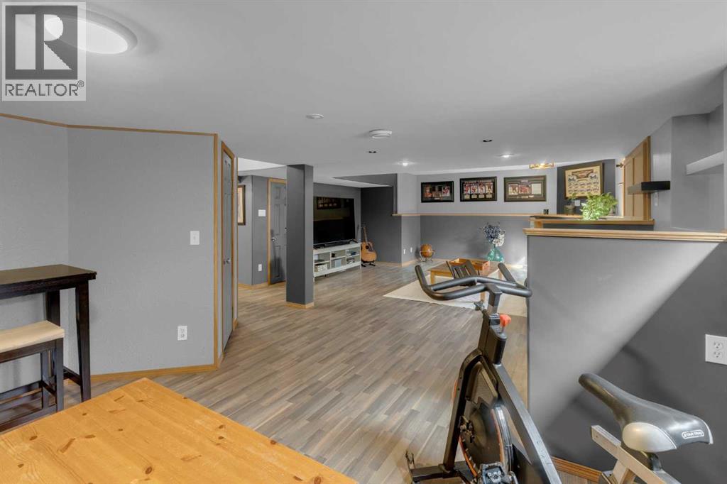 108 West Terrace Bay, Cochrane