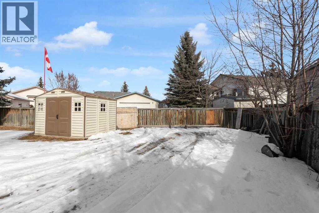 108 West Terrace Bay, Cochrane