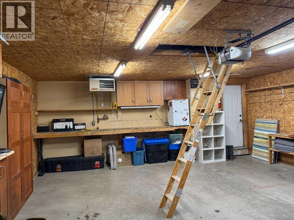 108 West Terrace Bay, Cochrane