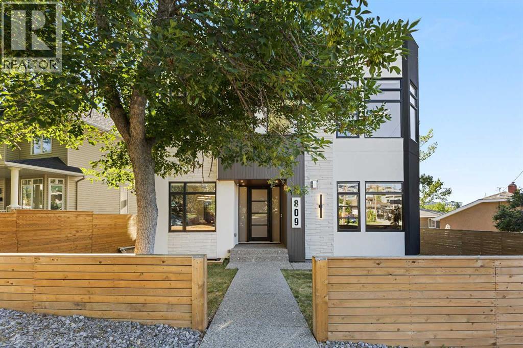 Single Family House for Sale in  Drury Avenue NE Bridgeland/Riverside Calgary 