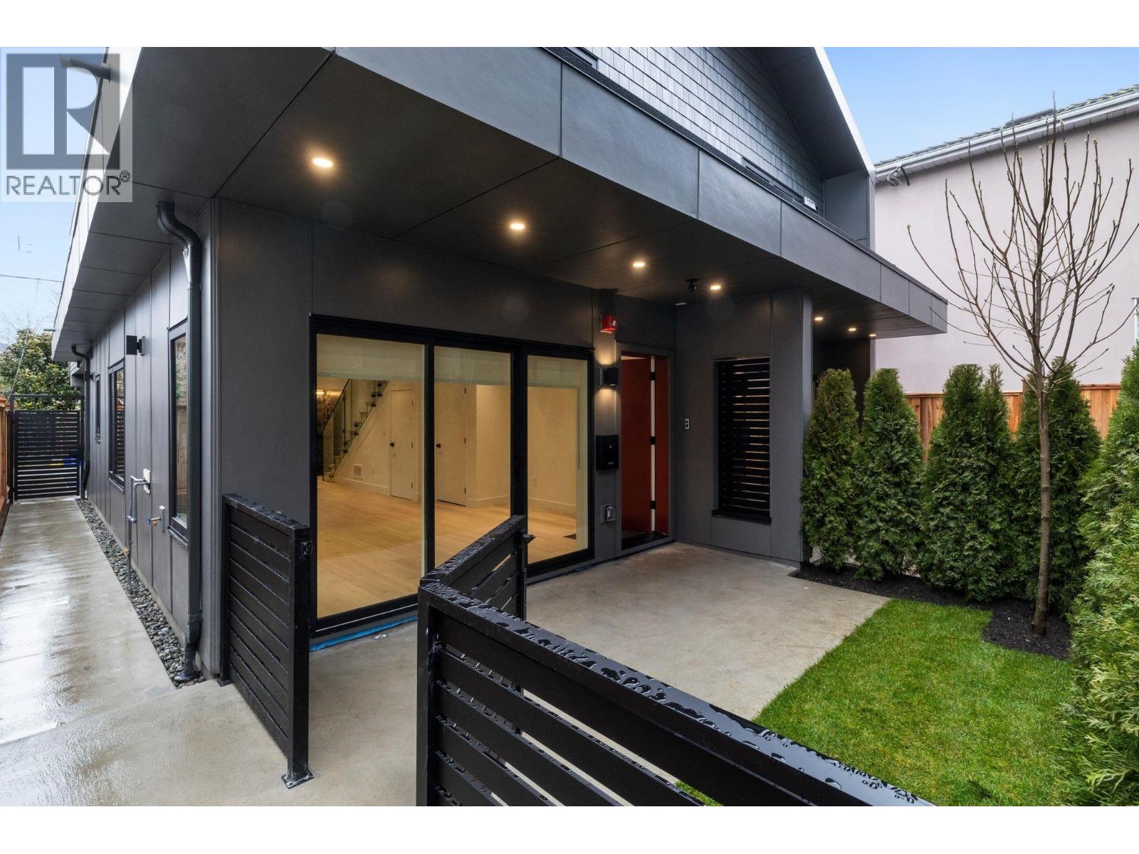 1 2539 GRANT Street - photo 2