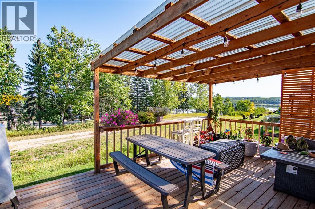 25054 South Pine Lake Road, Rural Red Deer County