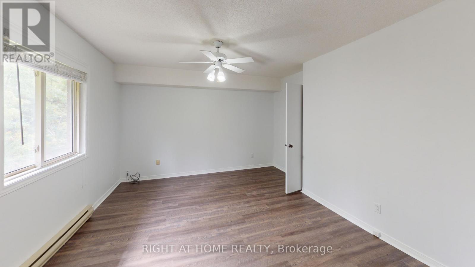 #304 25 MEADOW LANE - 12
