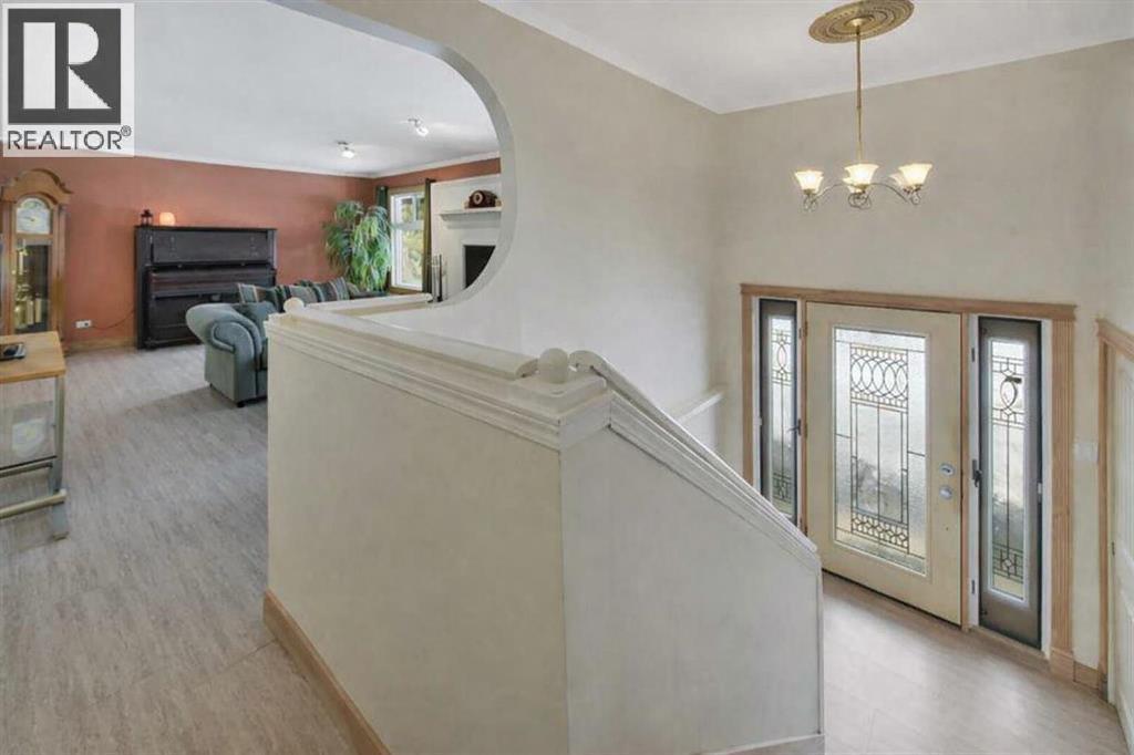 27137 Highway 42, Rural Red Deer County