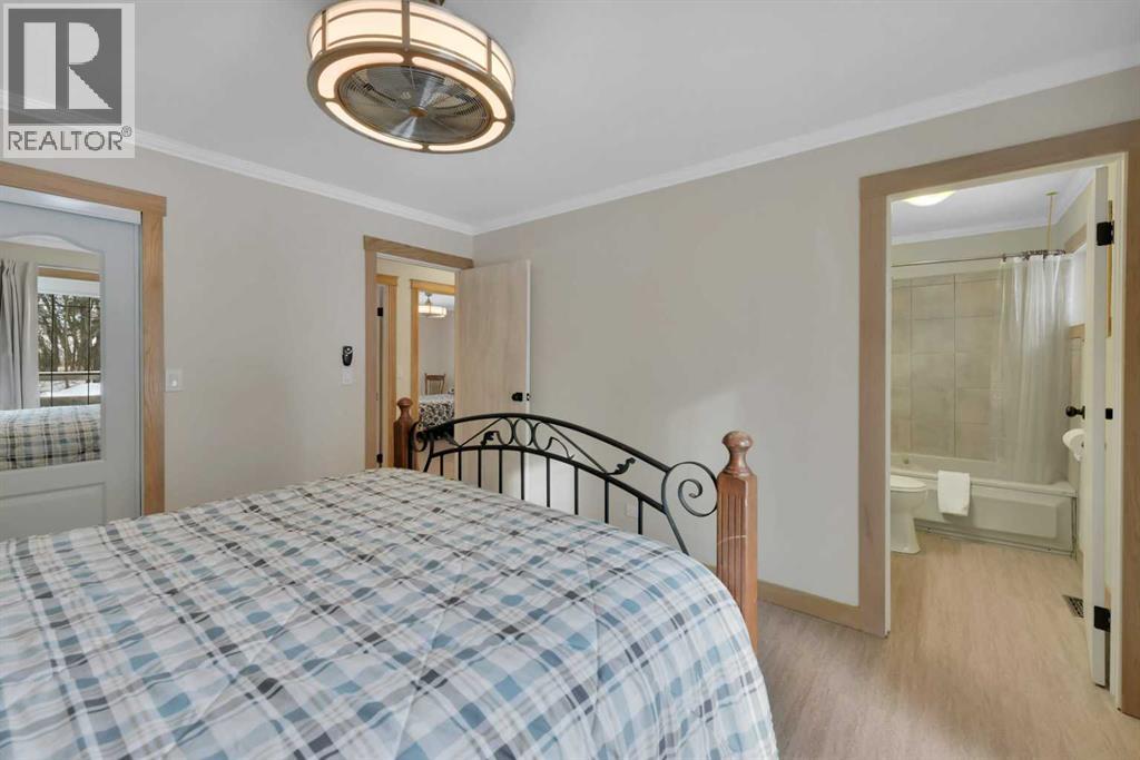 27137 Highway 42, Rural Red Deer County