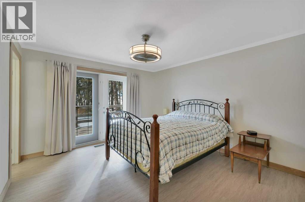 27137 Highway 42, Rural Red Deer County