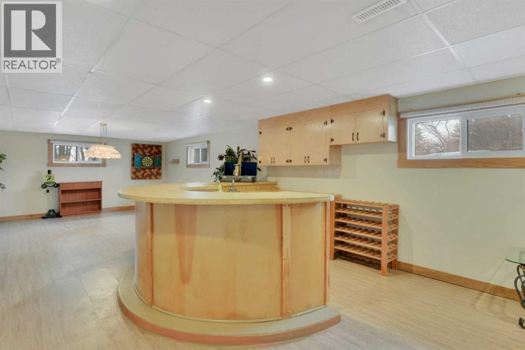 27137 Highway 42, Rural Red Deer County