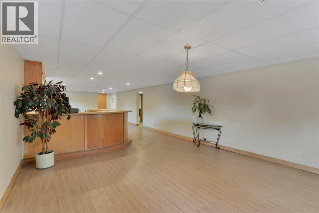 27137 Highway 42, Rural Red Deer County