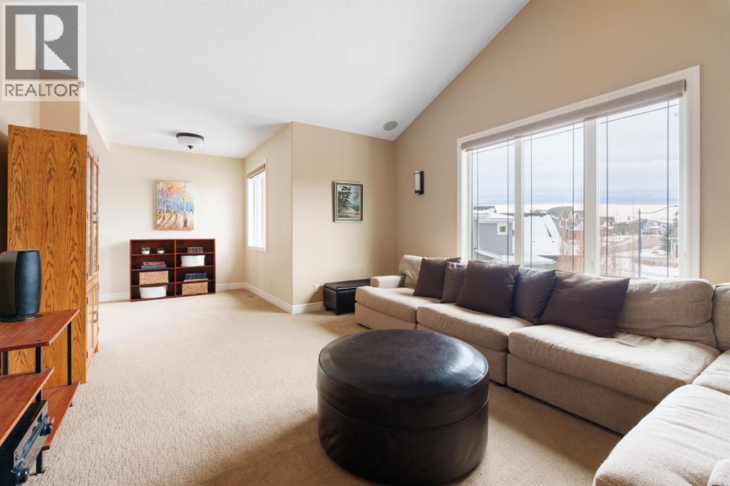 Single Family House for Sale in  Fortress Court SW Springbank Hill Calgary 