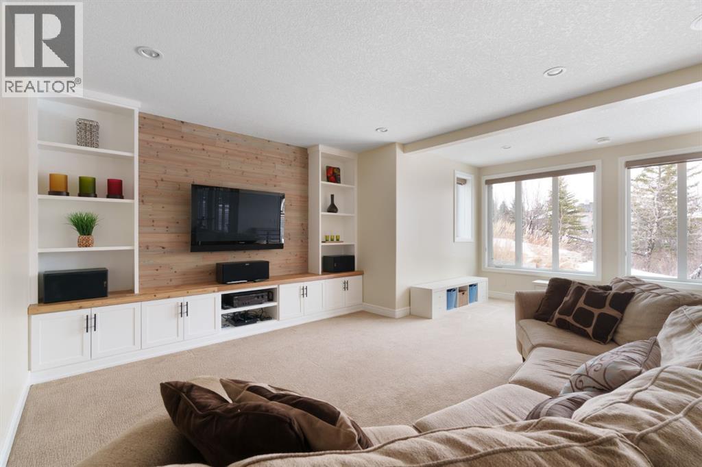 Single Family House for Sale in  Fortress Court SW Springbank Hill Calgary 