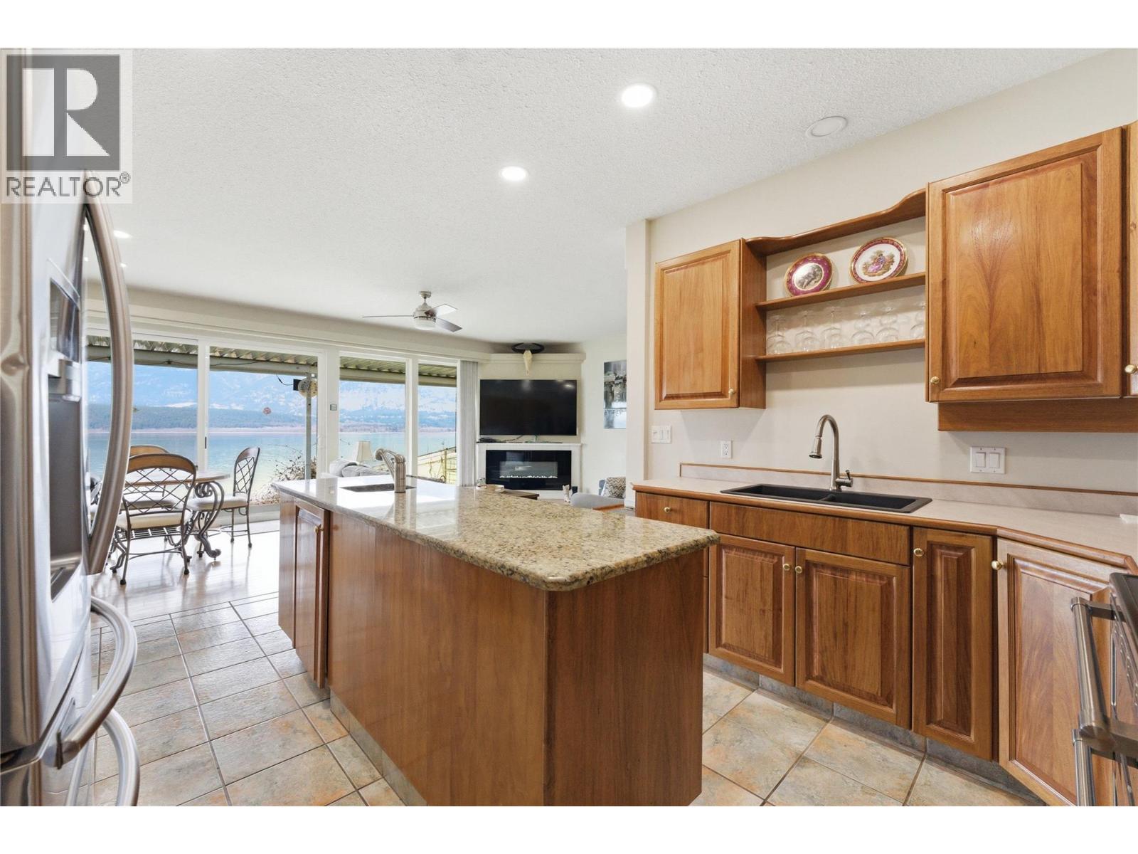  1660 28 Avenue Northeast, Salmon Arm