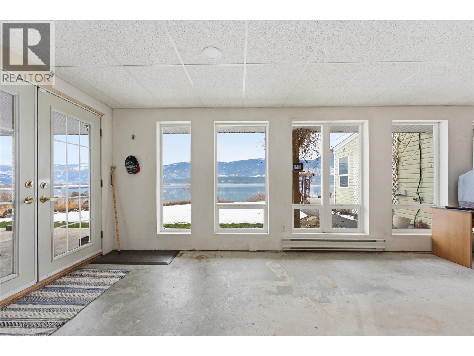  1660 28 Avenue Northeast, Salmon Arm