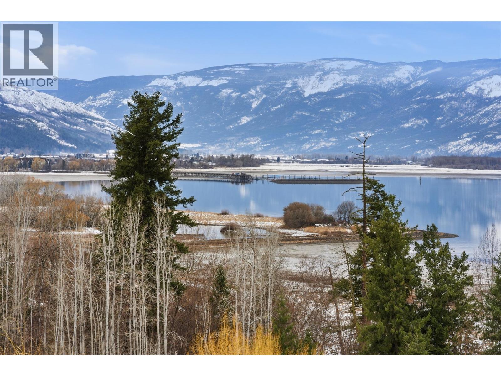  1660 28 Avenue Northeast, Salmon Arm