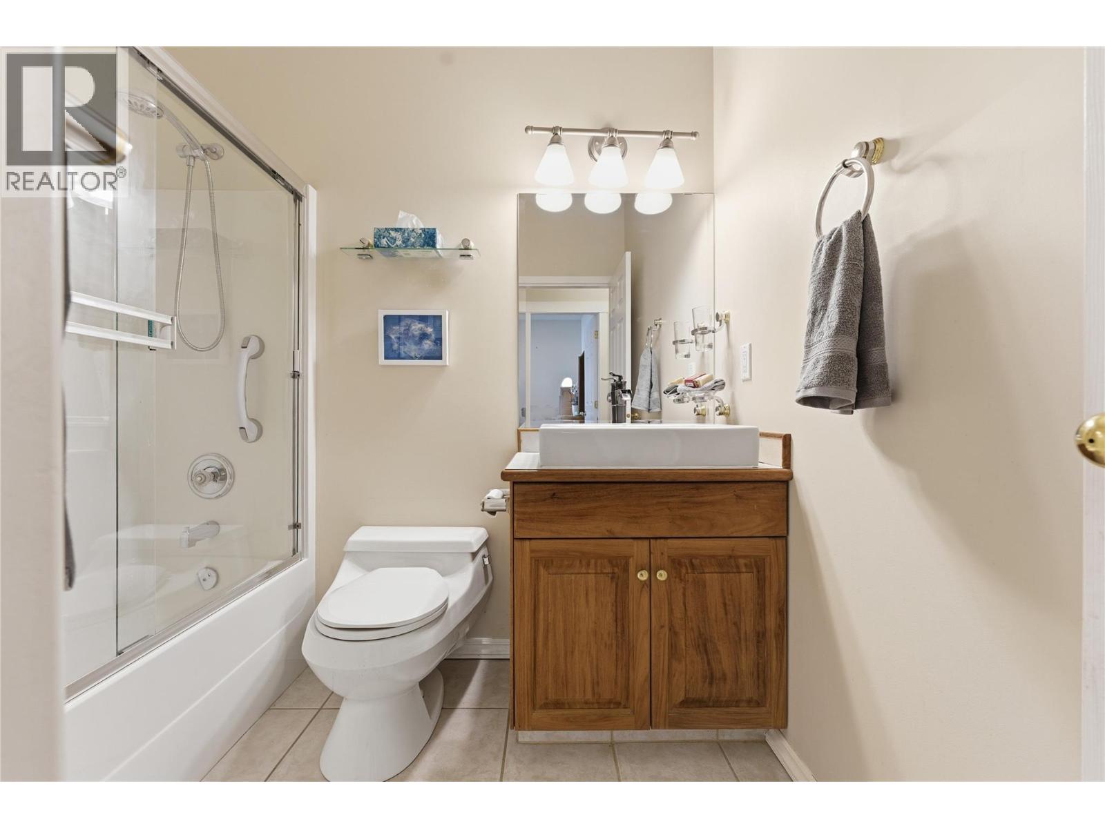  1660 28 Avenue Northeast, Salmon Arm