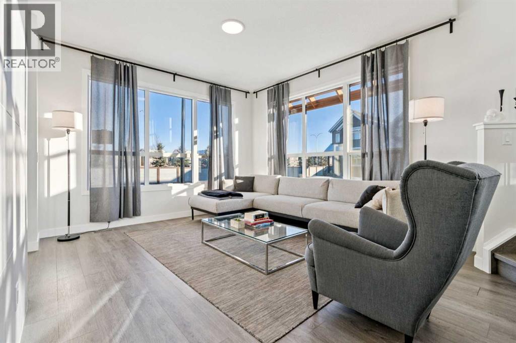 Single Family House 5 Level for Sale in  Lavender Manor SE Rangeview Calgary 