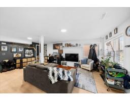 927 Kent Street, White Rock, BC V4B4S9 Photo 33
