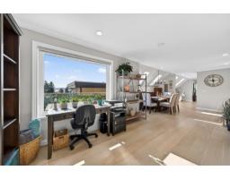 927 Kent Street, White Rock, BC V4B4S9 Photo 13