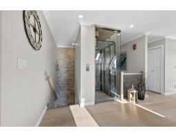 927 Kent Street, White Rock, BC V4B4S9 Photo 11