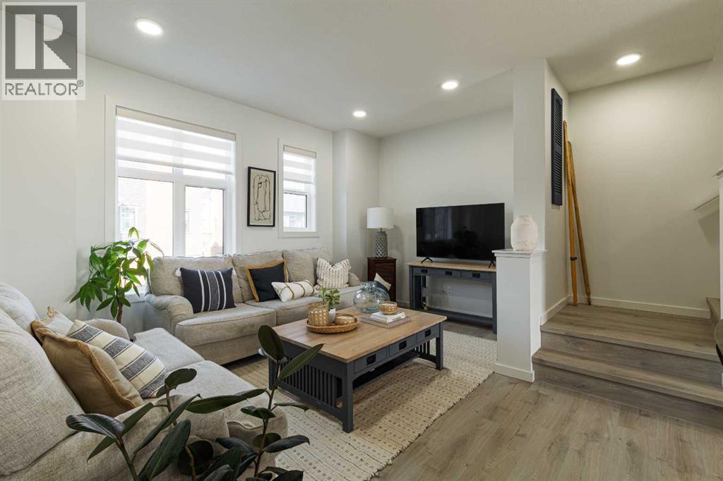 Single Family House for Sale in  Spring Willow Close SW Springbank Hill Calgary 