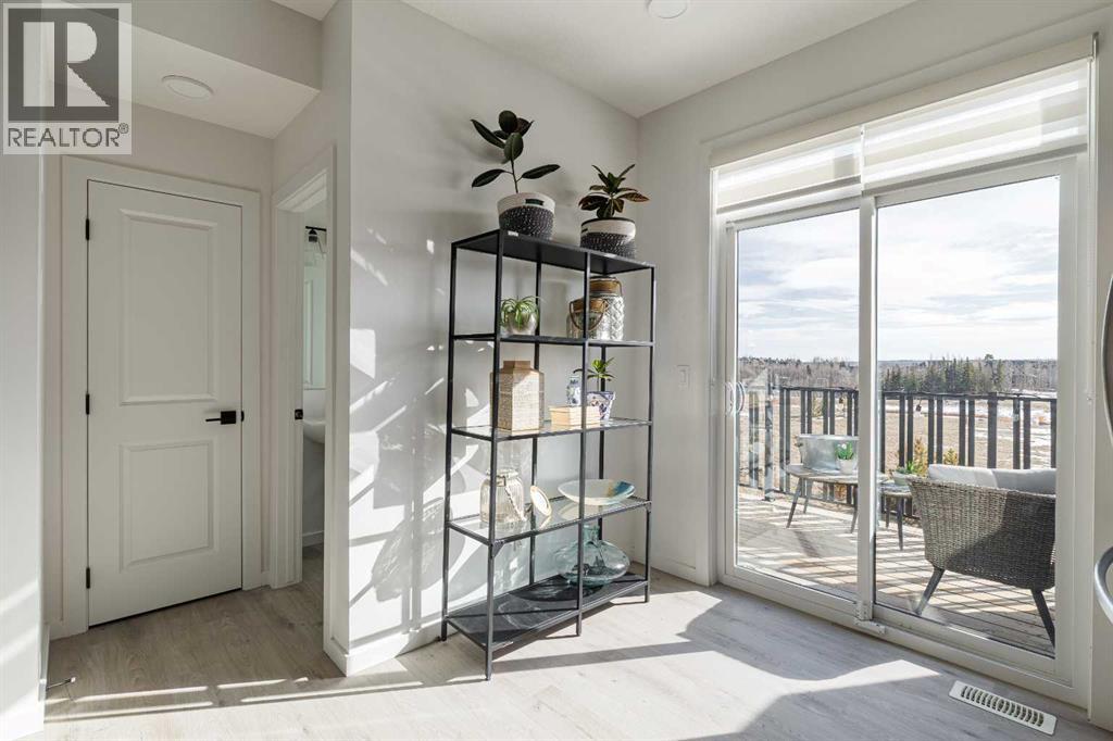 Single Family House for Sale in  Spring Willow Close SW Springbank Hill Calgary 