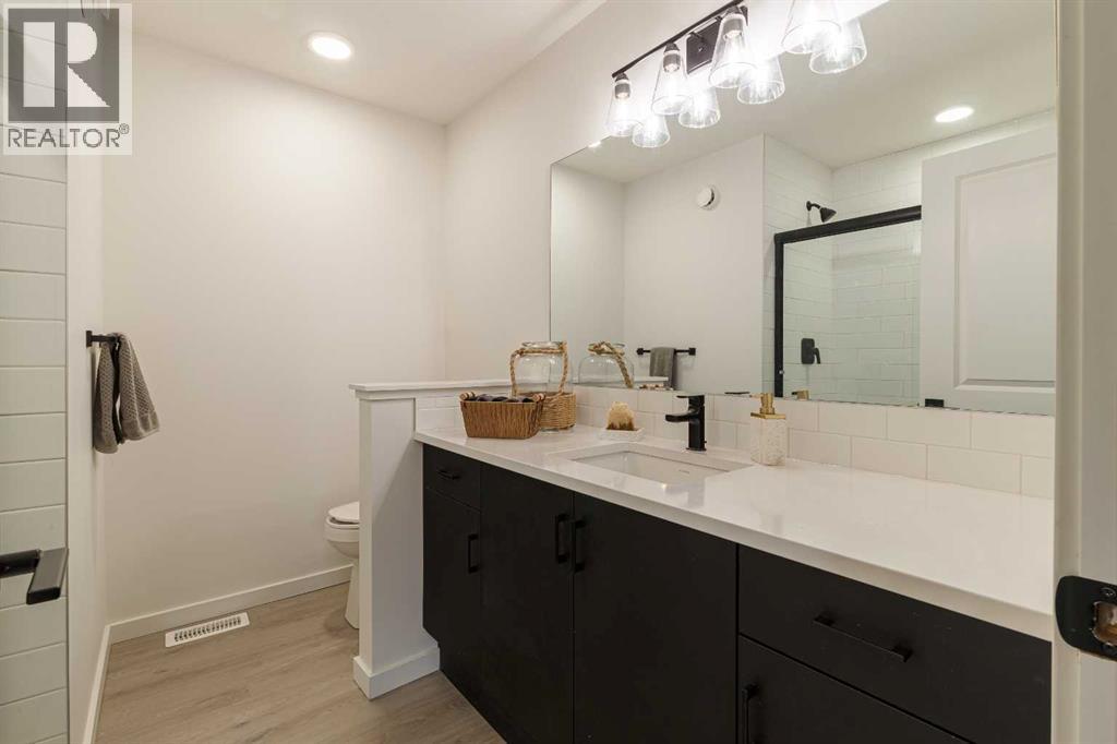 Single Family House for Sale in  Spring Willow Close SW Springbank Hill Calgary 