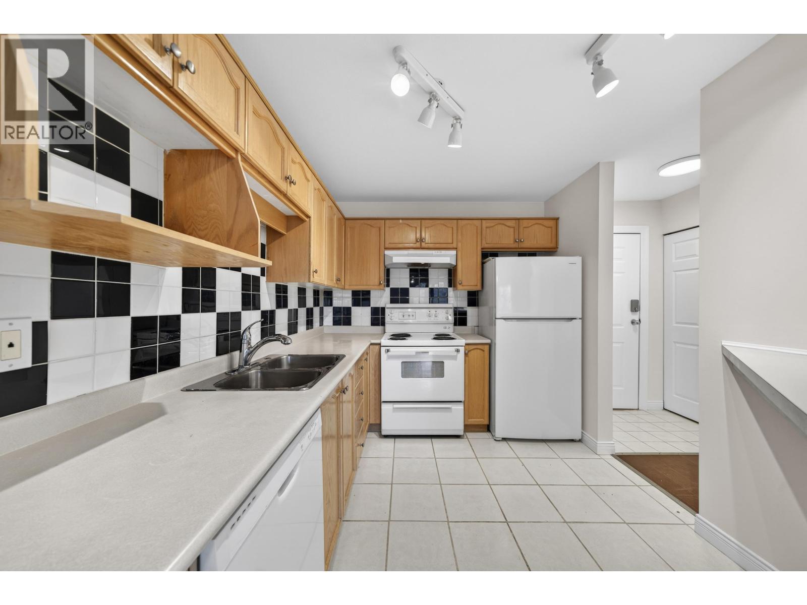 405 2615 JANE STREET, Port Coquitlam