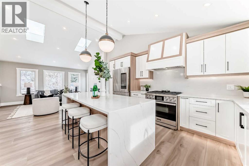 Single Family House Bi-level for Sale in  Lake Sundance Place SE Lake Bonavista Calgary 