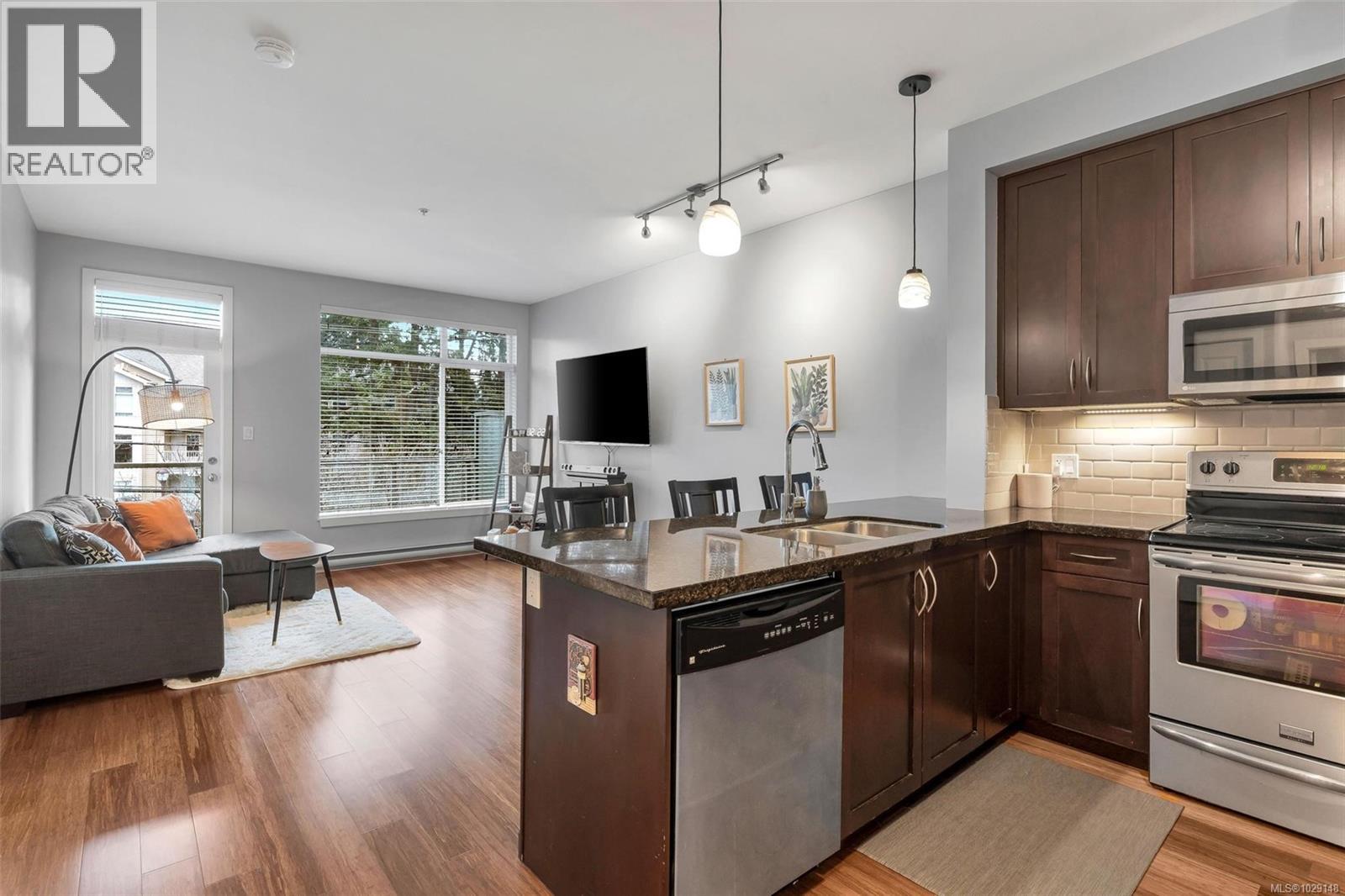 #304 611 GOLDSTREAM AVE - 5