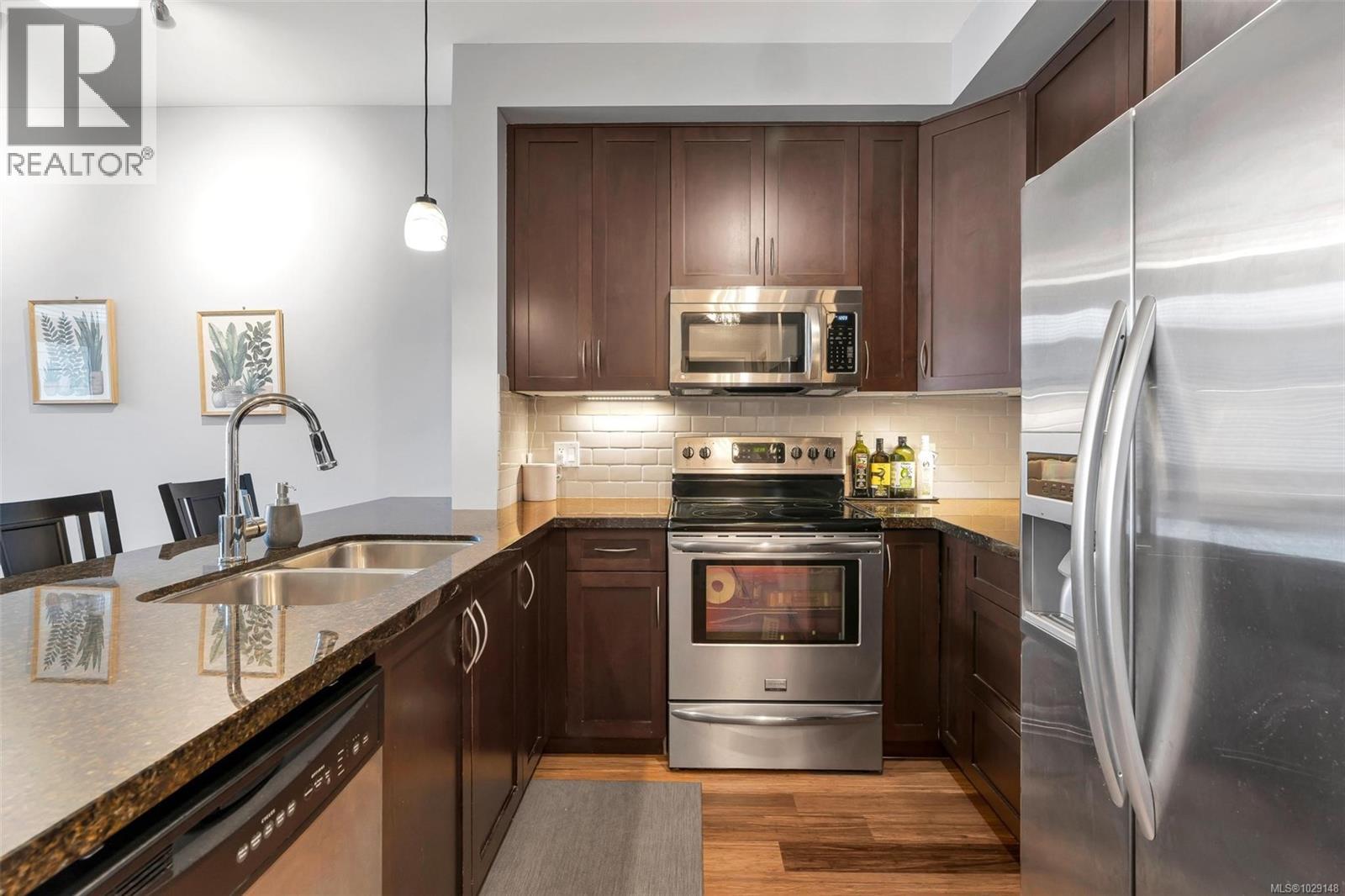 #304 611 GOLDSTREAM AVE - 7