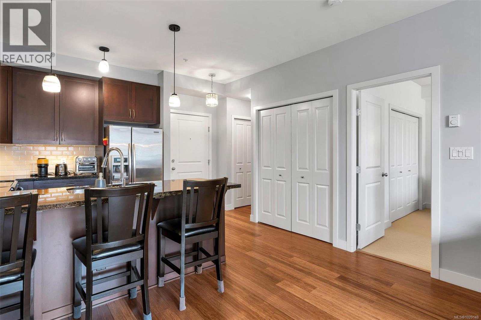 #304 611 GOLDSTREAM AVE - 8