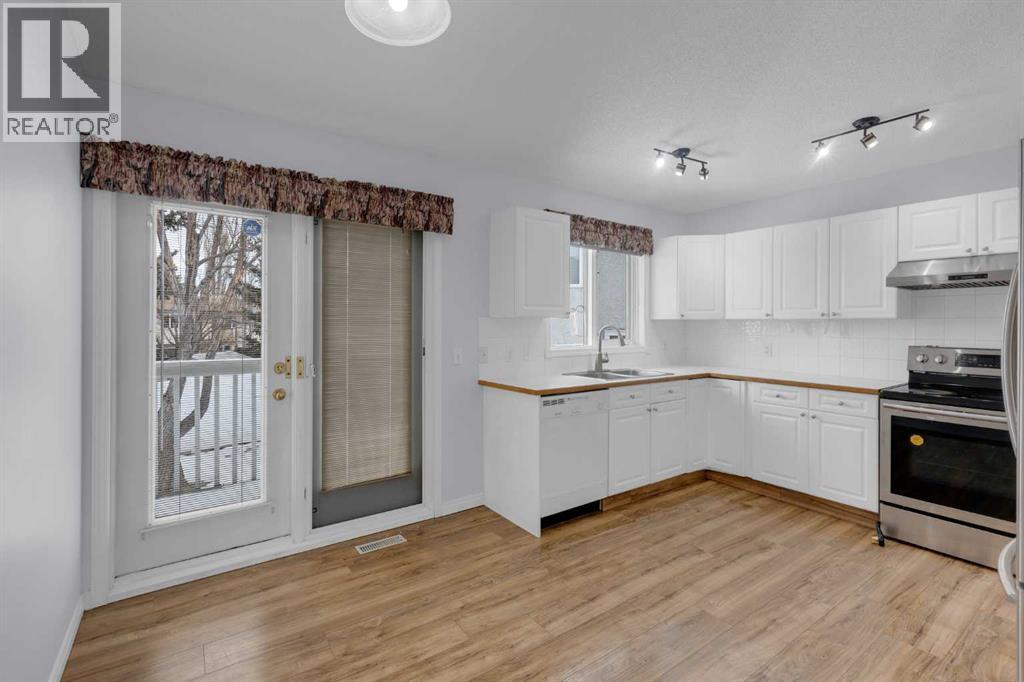 Single Family House for Sale in   Sandstone Drive NW Sandstone Valley Calgary 