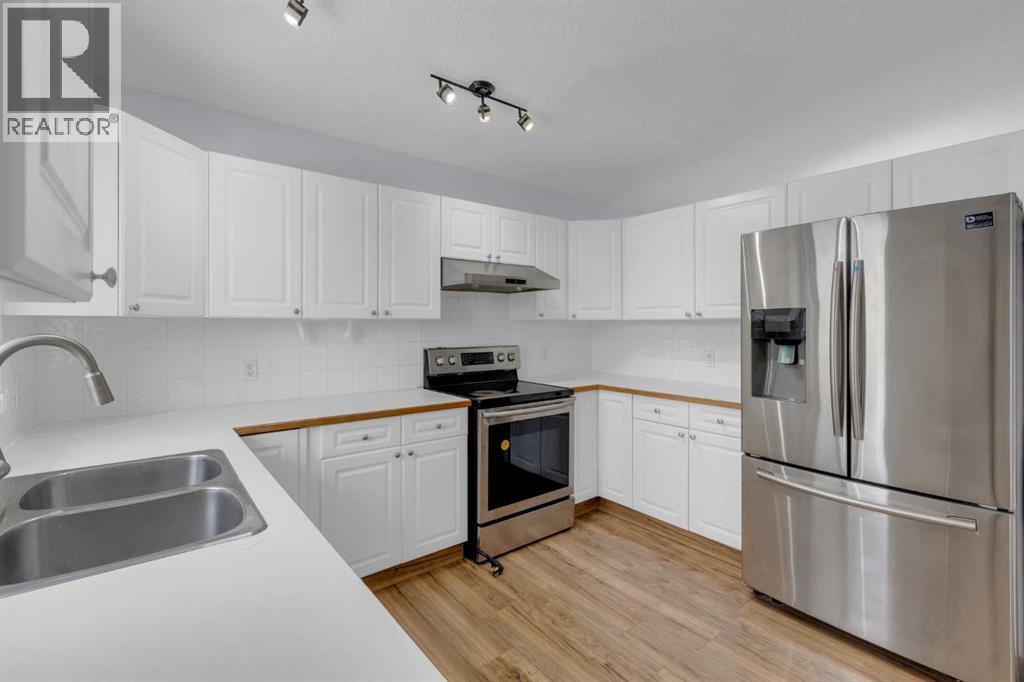 Single Family House for Sale in   Sandstone Drive NW Sandstone Valley Calgary 