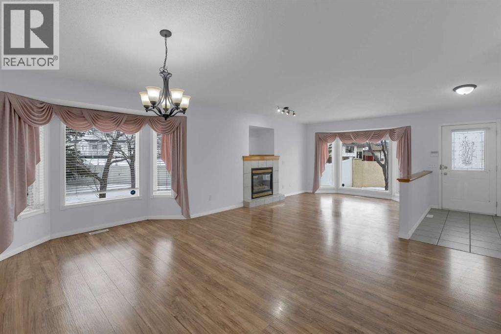 Single Family House for Sale in   Sandstone Drive NW Sandstone Valley Calgary 