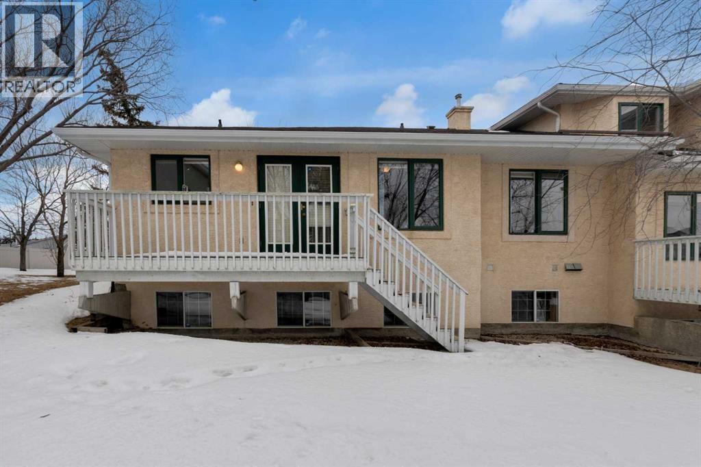 Single Family House for Sale in   Sandstone Drive NW Sandstone Valley Calgary 