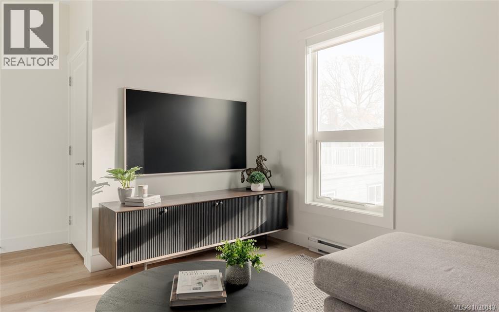 #1 2538 Shelbourne St - 7